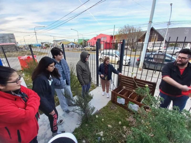 Estas acciones se llevaron adelante en el marco del Mes del Compostaje, con la finalidad de que los vecinos y vecinas de la ciudad puedan contribuir al cuidado del ambiente.