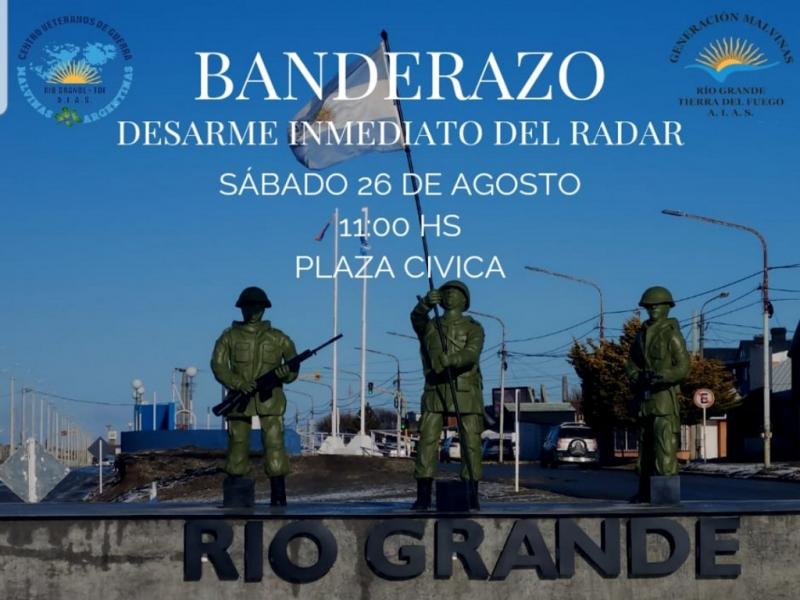 Estamos llamando a la ciudadana para que nos acompae en este banderazo por el desarme del radar, por lo cual vamos a continuar en esta lucha que comenzamos y vamos a defender la soberana a muerte, dijo Ral Villafae.