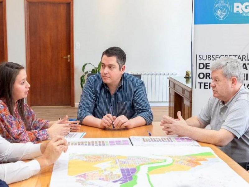 Este proyecto para generar suelo urbano habitable, es parte de la ciudad planificada que se viene trabajando y consolidando desde el inicio de la gestin del Intendente Martn Prez, resalt Florencia Ortiz.