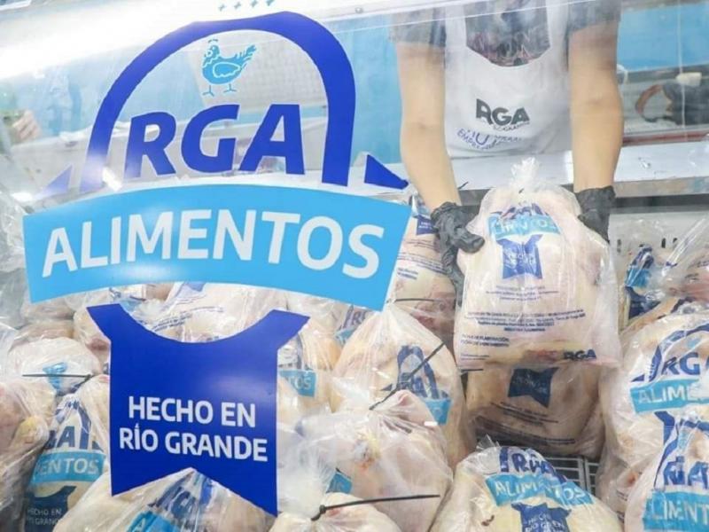 En El Mercado en tu Barrio se podrn encontrar stands de la marca Municipal RGA Alimentos que estarn presentes con los productos que tienen el caracterstico sello de calidad Hecho en Ro Grande, como son los pollos frescos.