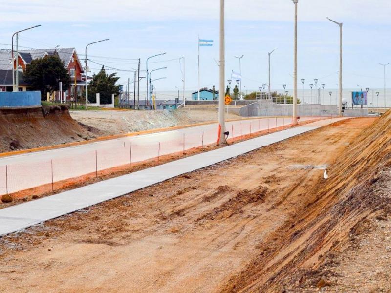 Con estos trabajos, el Municipio no slo pone en valor un espacio con gran importancia simblica e histrica para la ciudad, sino que tambin suma un nuevo paseo urbano en Ro Grande.