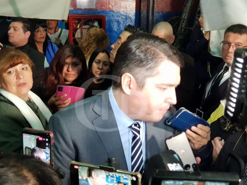 Voy a hablar con el Gobernador para ver que va a hacer, si va convocar a la Constituyente o  no; a m me hubiera gustado que se hubiera tratado en Comisin, que hubiramos podido ir todos a opinar, dijo Martn Prez.