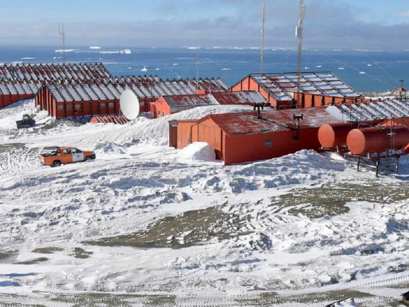 La Antrtida es clave para el planteo porque contiene cerca del 80% del agua dulce y puede influir en el cambio climtico. Antes de ser Presidente, Milei desconoci el cambio climtico y dijo que era un 