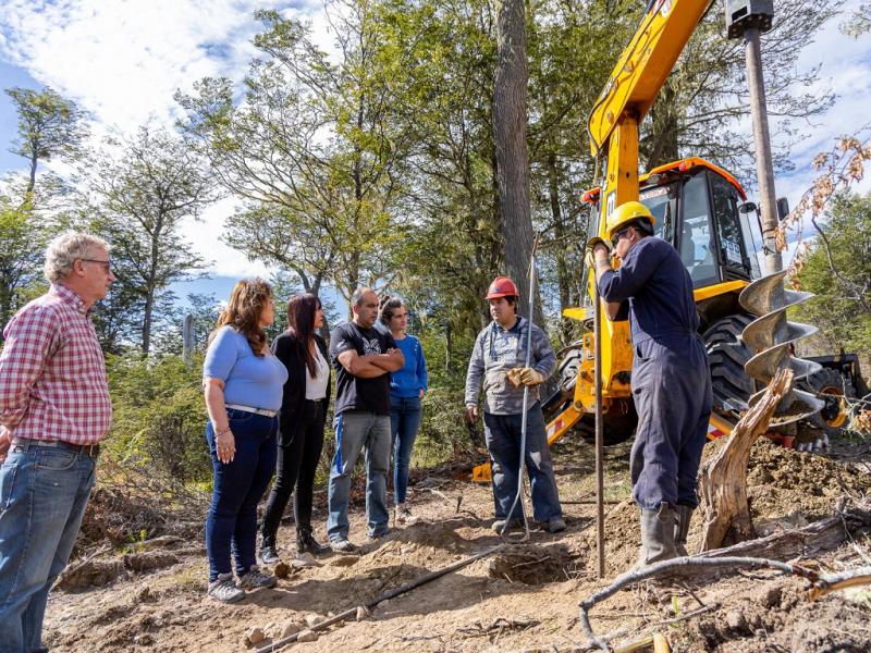 El nuevo tendido elctrico permitir incrementar la productividad de los sistemas productivos y la incorporacin de nuevas tecnologas, destac el Ministro de Energa de Tierra del Fuego, Alejandro Aguirre.