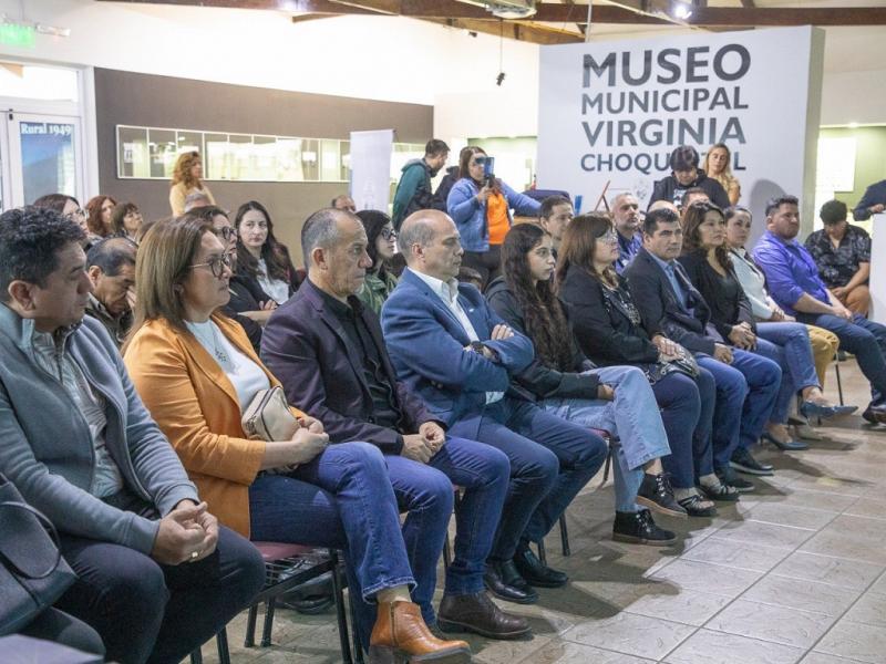 Mediante este Homenaje, el Municipio busc reconocer a quienes garantizar el acceso a la educacin en la Antrtida, revindicando su labor como parte del ejercicio pleno de nuestro derecho soberano en dicho territorio.