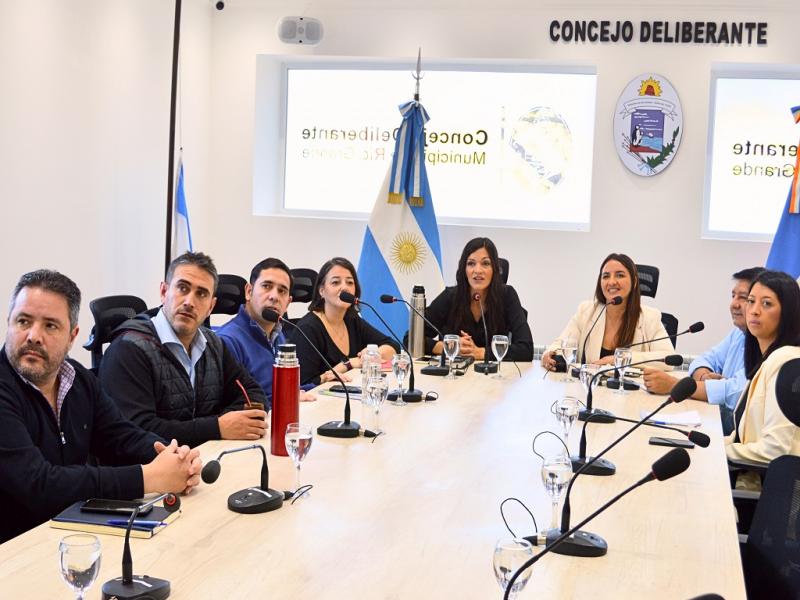 Guadalupe Zamora destac la importancia del dilogo institucional y la posibilidad de continuar desarrollando encuentros similares para, de manera conjunta, ejercer la defensa de los derechos de los fueguinos y los riograndenses.