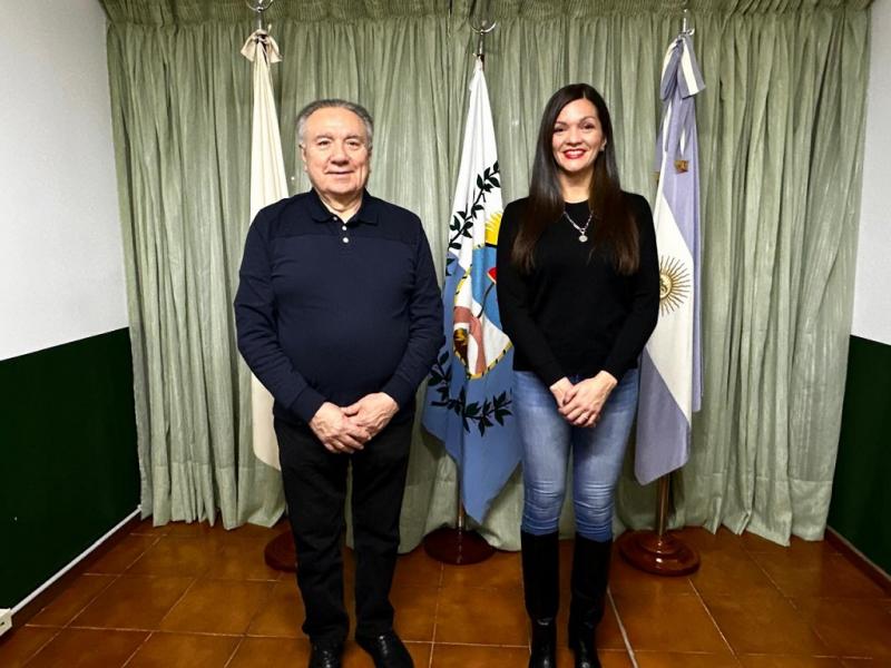 Este tipo de encuentros nos permiten conocer la mirada y la opinin de personas que estn comprometidas con la comunidad de la que forman parte y han hecho aportes muy importantes durante su trayectoria, coment Guadalupe Zamora.