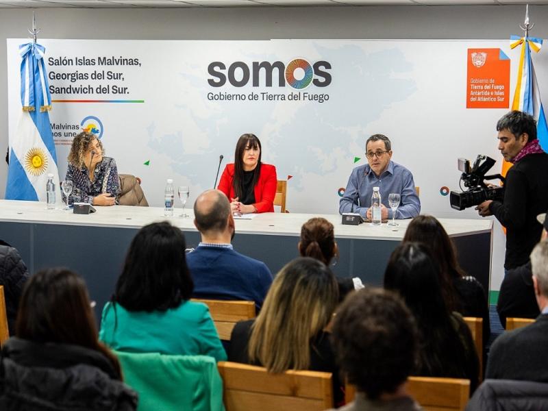 Tras la firma de tres convenios con el CFI, logramos acceder al Programa para el Desarrollo Productivo y Financiero de Mujeres, a la lnea de crdito Financiamiento Verde, y a la lnea Cadenas de Valor, destac Karina Fernndez.