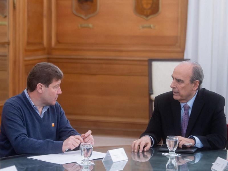 Son obras importantes para Tierra del Fuego, que habamos planteado para mejorar la calidad de vida para muchos vecinos de nuestra provincia, sostuvo Melella tras la firma de convenios con el Jefe de Gabinete, Guillermo Francos. 