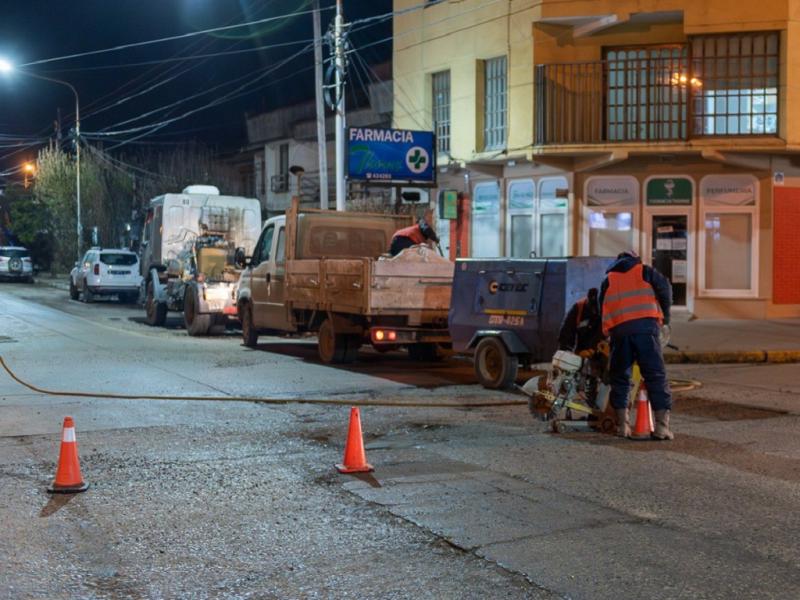 A las tareas durante el da, se les suman jornadas nocturnas para concretar ms rpido las labores y as evitar molestias a automovilistas y peatones.