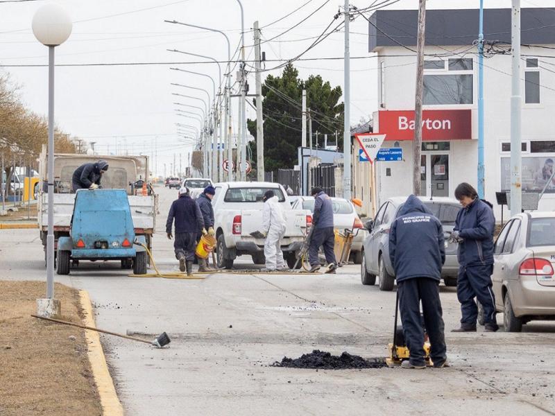 Las tareas se afianzan en sectores neurlgicos. En esta oportunidad los trabajos se desarrollaron sobre calle Elcano, con labores que se ejecutaron tanto durante el da, como por la noche para evitar obstruir el trnsito en horarios pico.