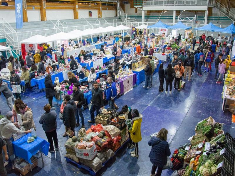 El Mercado en Tu Barrio es un espacio donde las y los riograndenses encuentran variedad en productos de calidad y primera necesidad a precios accesibles.