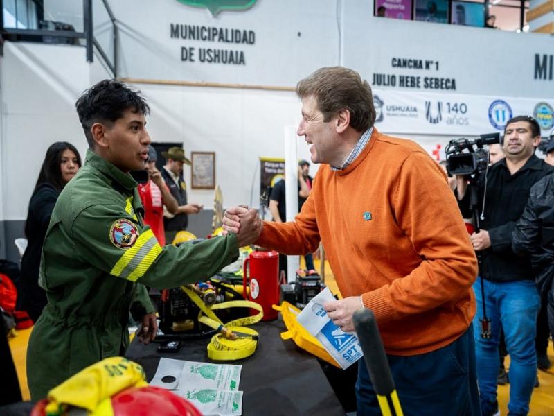 Hay que estar preparados y la concientizacin es muy importante por eso esta es una gran iniciativa, destac Gustavo Melella respecto a la Expo Ushuaia Ciudad Segura.