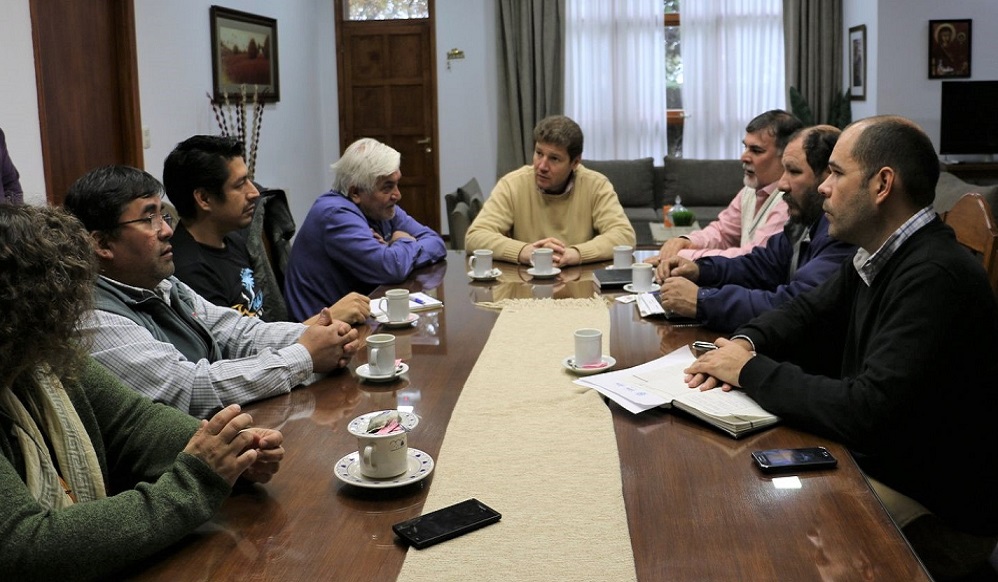 En base a esta charla, se comenzaron a buscar herramientas que se puedan generar desde el Municipio para acompaar a las empresas y emprendimientos nucleados en la Cmara.