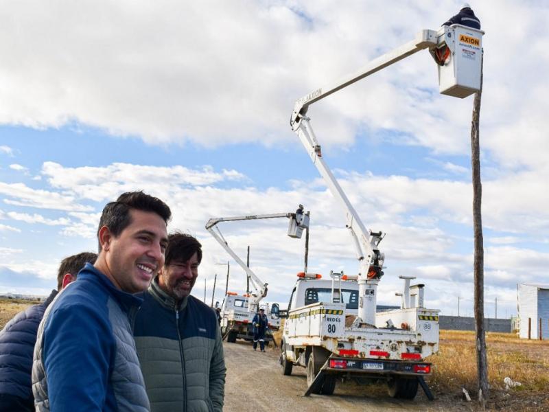 Durante ms de una dcada la empresa urbanizadora no pudo construir la infraestructura necesaria, dejando a los vecinos sin acceso a un servicio bsico, dijo el Coordinador Provincial de Representacin Poltica, Jos Luis Santana.