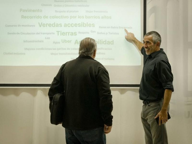 Obras, transporte, servicios e infraestructura fueron las temticas abordadas en los talleres municipales Ushuaia te Escucha.