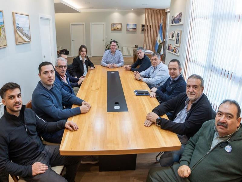 Junto a la Cmara de Comercio analizamos toda la situacin que se ha generado a partir de la decisin del Gobierno Nacional de bajar los aranceles a los productos electrnicos, y cul es la proyeccin a futuro, indic Martin Prez.