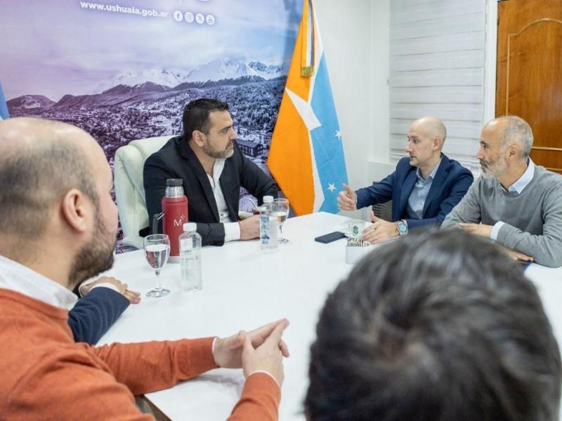 El encuentro reafirm el compromiso compartido con el fortalecimiento de la educacin pblica, el conocimiento como herramienta de transformacin social, y el trabajo colaborativo para el desarrollo territorial.