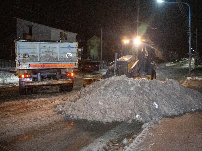 Estamos desarrollando intervenciones programadas y preventivas, priorizando zonas de alto trnsito vehicular y peatonal, para sostener la circulacin en condiciones seguras, explic Beln Borgna, Secretaria de Planificacin de Ushuaia.
