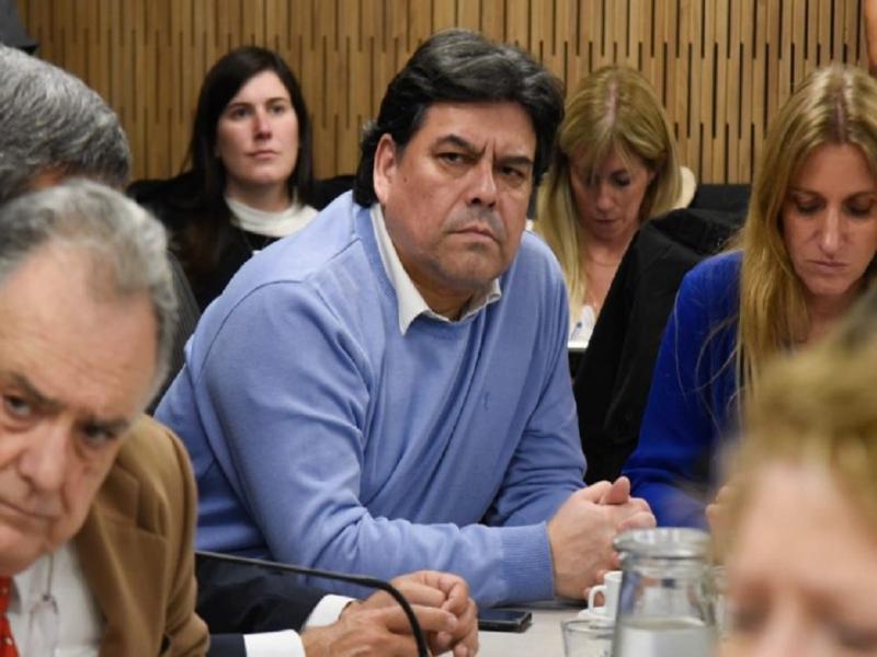 Estamos frente a una resolucin que afecta de manera directa a los hogares fueguinos y patagnicos, sin contemplar niveles de ingresos ni condiciones socioeconmicas, remarc el Diputado nacional del MPF Jorge Araujo.