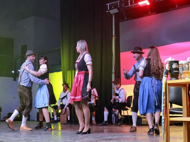 Estamos muy contentos con la convocatoria que ha tenido este gran festejo popular que recuerda y celebra a los inmigrantes que eligieron habitar nuestro suelo, destac Beln Molina, Secretaria de Cultura de la Municipalidad de Ushuaia.