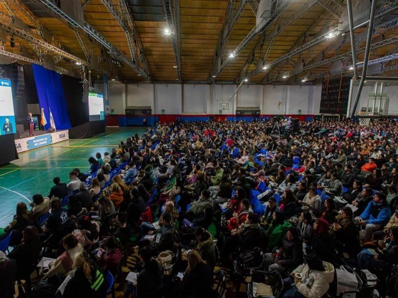 Por tercer ao consecutivo, este Congreso se consolid como un espacio de formacin y reflexin sobre la importancia del cuidado de la salud mental, desde una perspectiva integral, comunitaria, que involucra a todos y a todas.