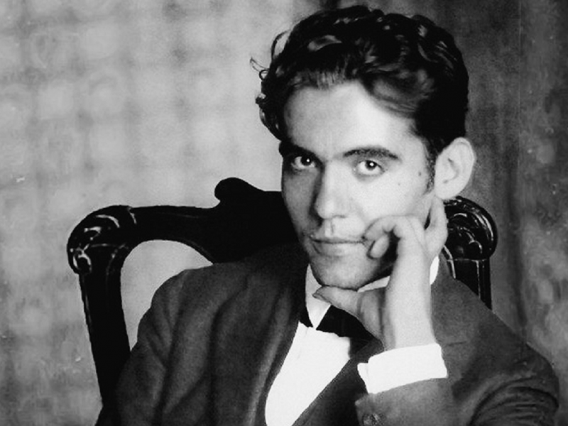 Federico Garca Lorca fue asesinado el 19 de agosto de 1936 por el bando sublevado un mes despus del golpe de Estado que provoc el inicio de la guerra civil espaola.