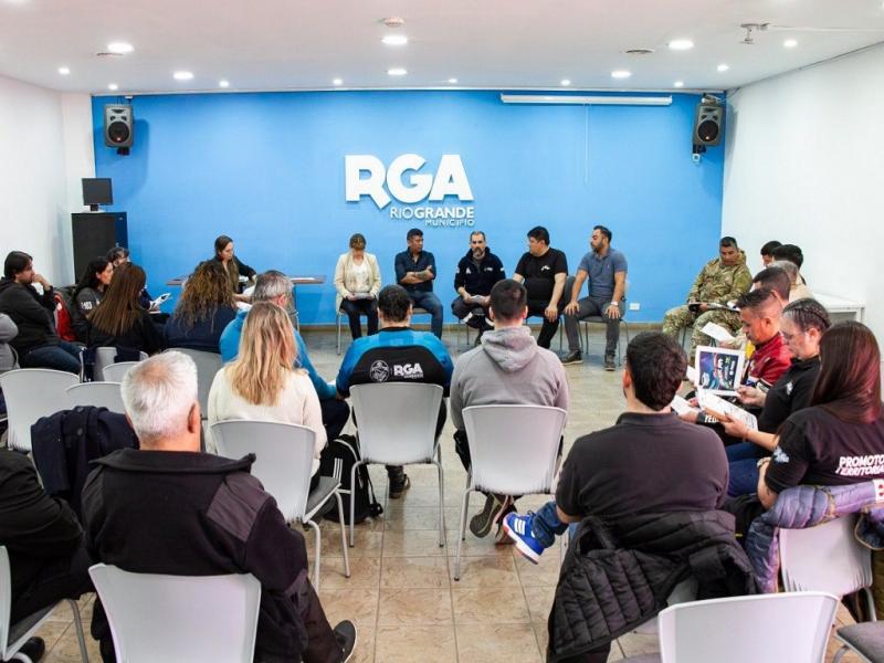 Este ao la jornada comenzar ms temprano y el show central de Luck Ra ser a las 19 horas. Ya estamos coordinando cada accin para que el domingo todo funcione con normalidad, seal el Director de Defensa Civil, Sebastin guila.