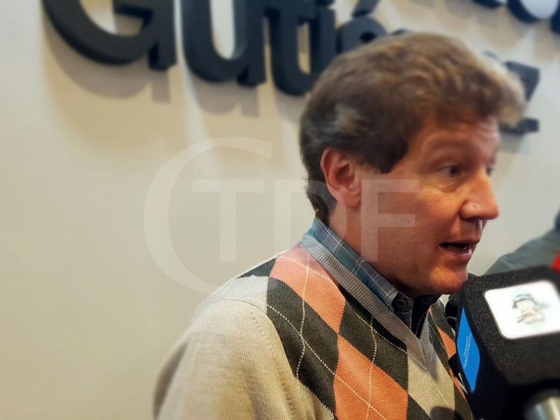 “YPF se va a ir y vamos a tener un problema muy grande para la provincia, para los trabajadores, para la producción; por eso digo que hay que tener mucho cuidado con este tema, es un muy importante para la provincia”, remarcó Gustavo Melella.