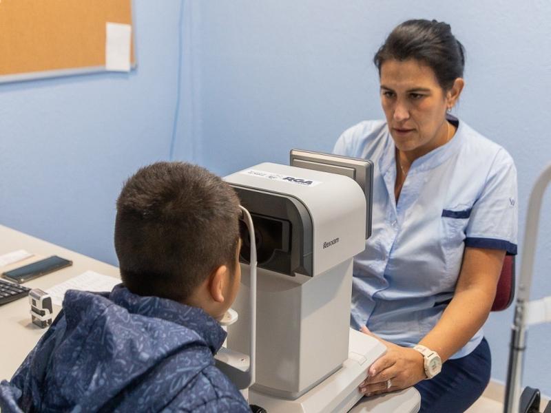 El Circuito de Salud Escolar se desarrolla en los 4 Centros Municipales de Salud, con el prop�sito de facilitar el acceso a los servicios y evitar traslados extensos por parte de vecinos y vecinas. La atenci�n se brinda en el horario de 9 a 14 horas.