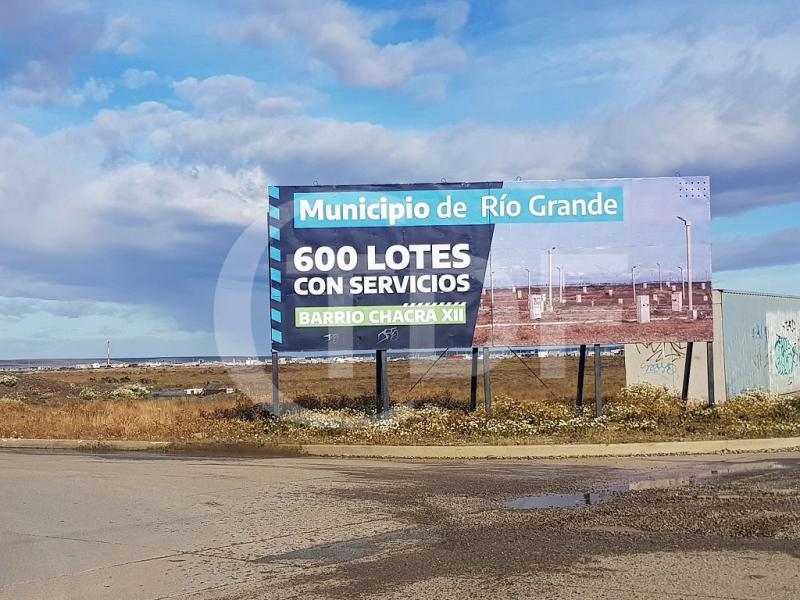 Martin Pérez confirmó que, junto al sector privado, comenzó el desarrollo de una nueva urbanización en Chacra XII que contempla 603 lotes con todos los servicios: agua, electricidad, gas, cordón cuneta y alumbrado público.