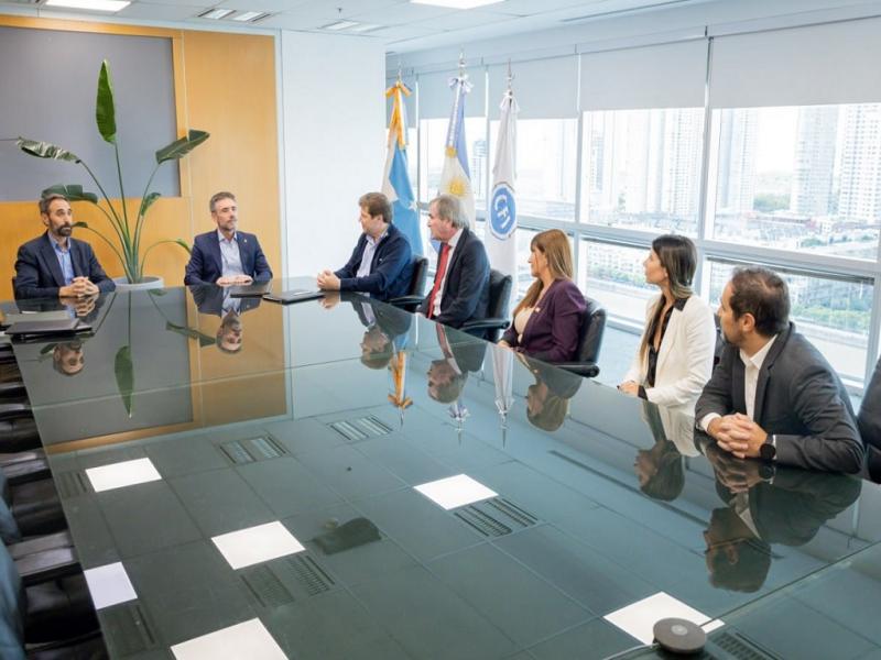 Los objetivos centrales del programa radican en la asistencia Integral, brindando asesoramiento t�cnico y financiero para la gesti�n de proyectos en cadenas estrat�gicas.