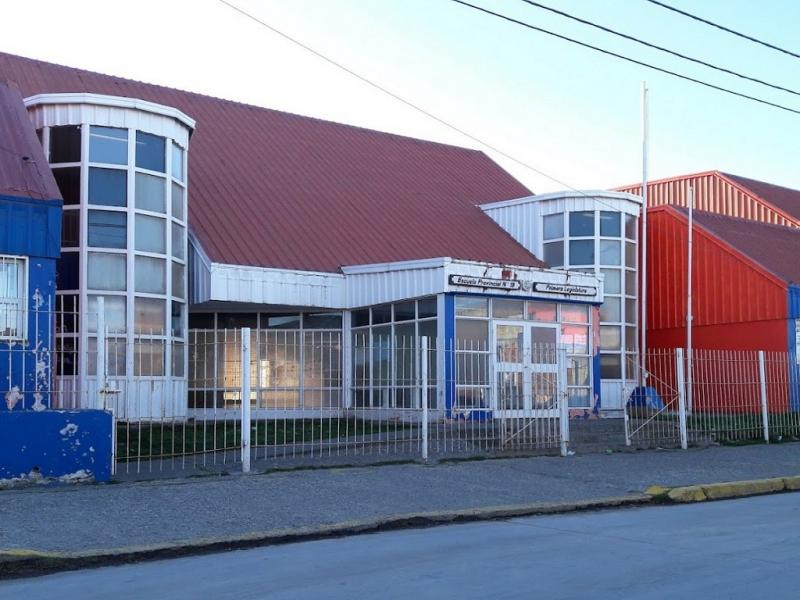 En esta instancia participar�n estudiantes de 1� a 6� a�o, con car�cter obligatorio, de las escuelas provinciales N� 19 �Primera Legislatura�, de R�o Grande, y N� 24 �Juan Ruiz Gal�n�, de Ushuaia.