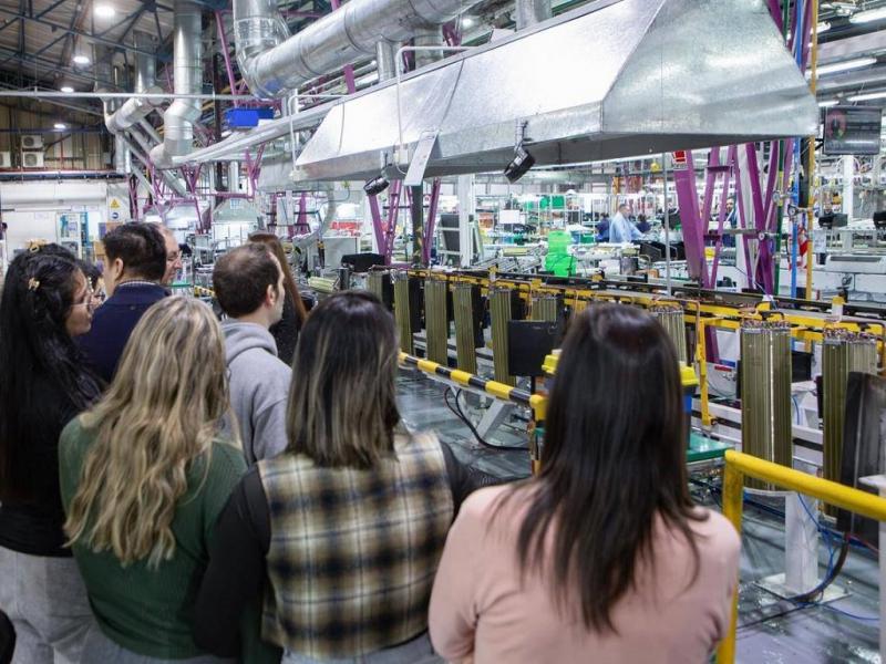 “Conociendo el Motor Productivo de la Ciudad” permitió, además, fortalecer el vínculo entre la comunidad y quienes producen en Río Grande, reconociendo el conocimiento, la inversión, el trabajo y la capacidad emprendedora que existen en la ciudad.