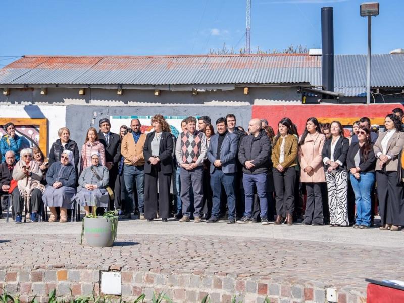 “Se nota el cambio que hay en el Municipio y en la ciudad hace tiempo”, dijo el Gobernador Gustavo Melella en el acto por aniversario de la ciudad de Tolhuin.